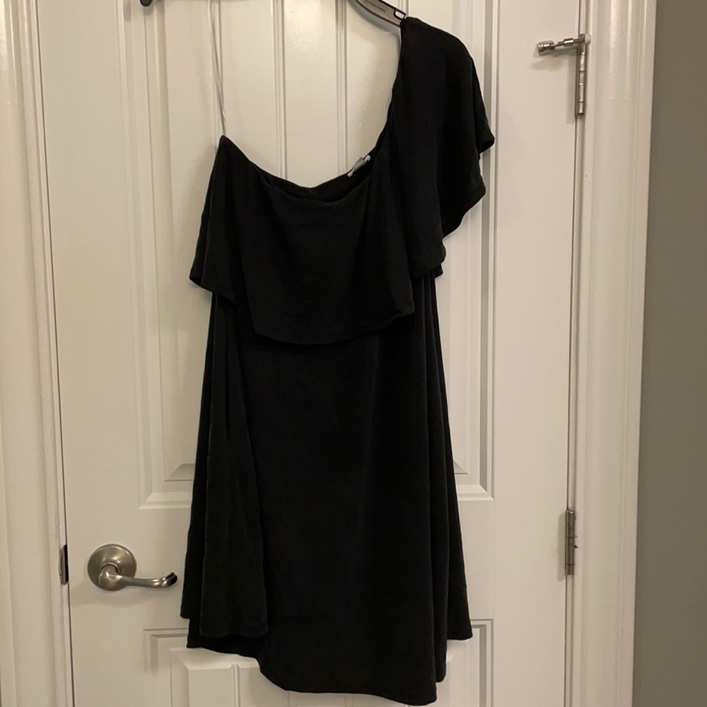 Black one-shoulder dress